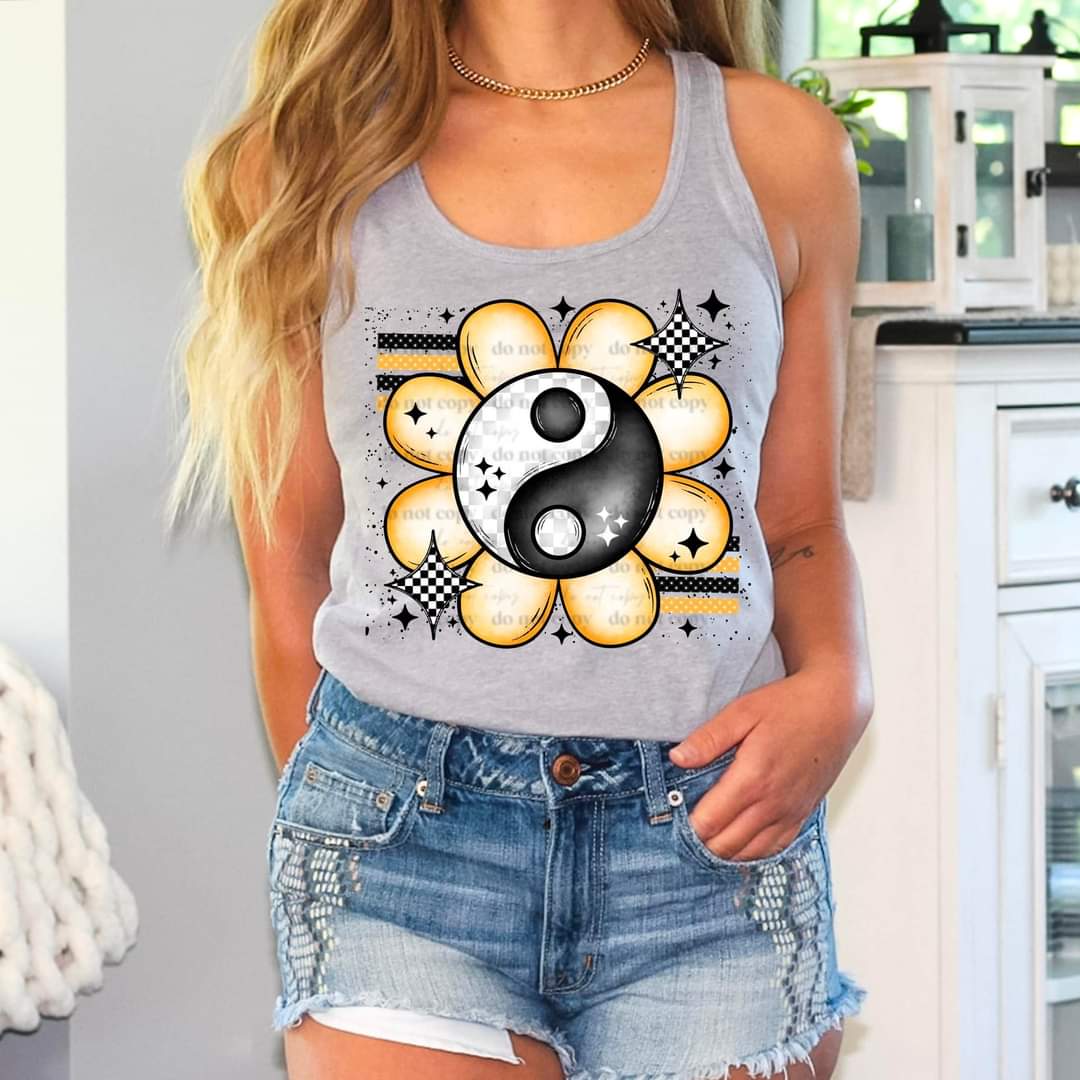 Yin-yang Daisy (Short-Sleeve) Tee