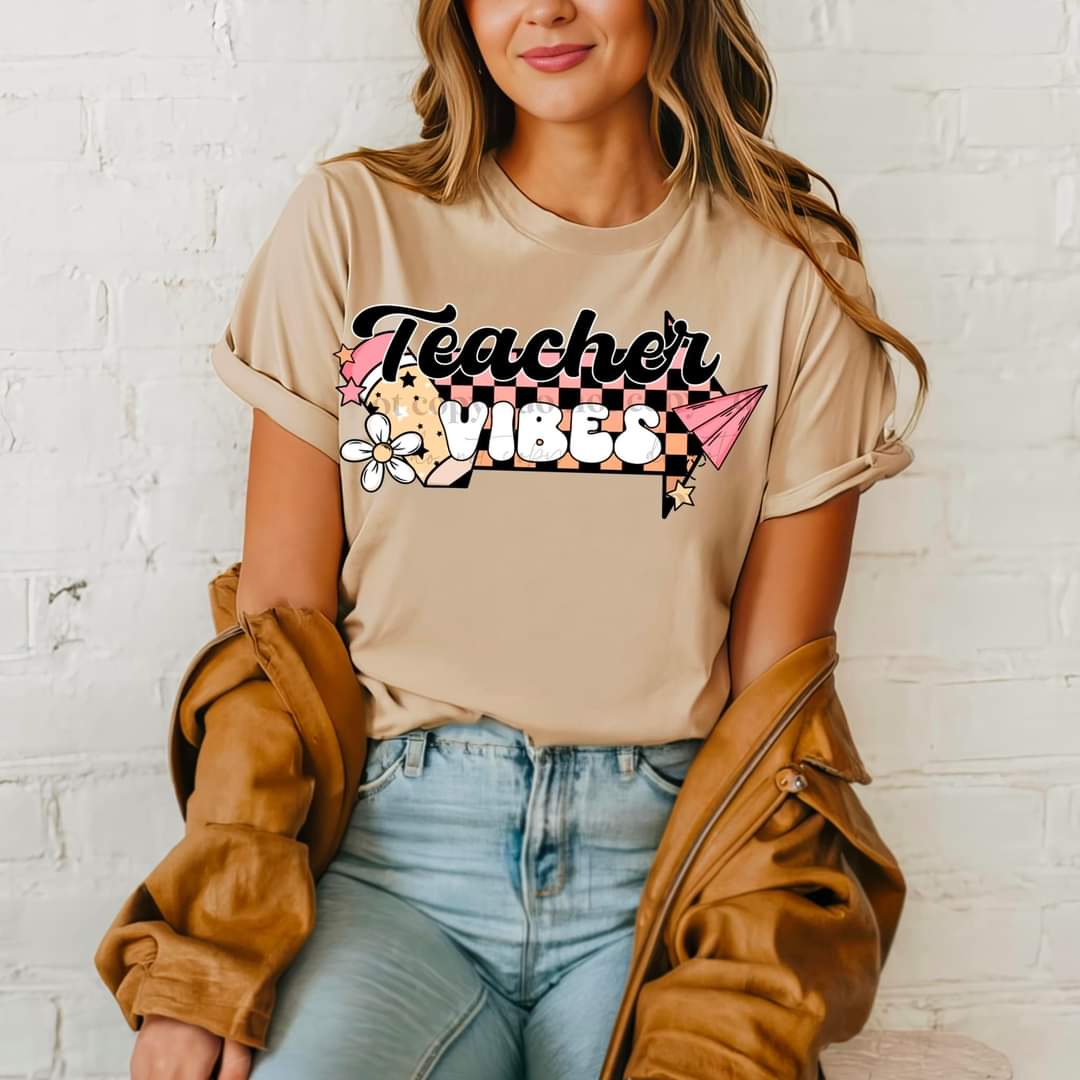 Teacher Vibes #2 Tee