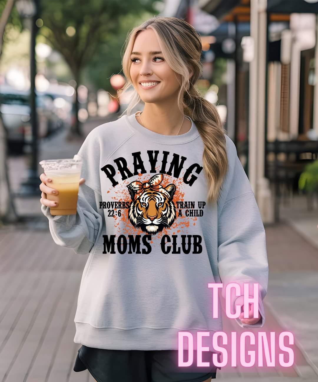 Praying Mom's Club Tee